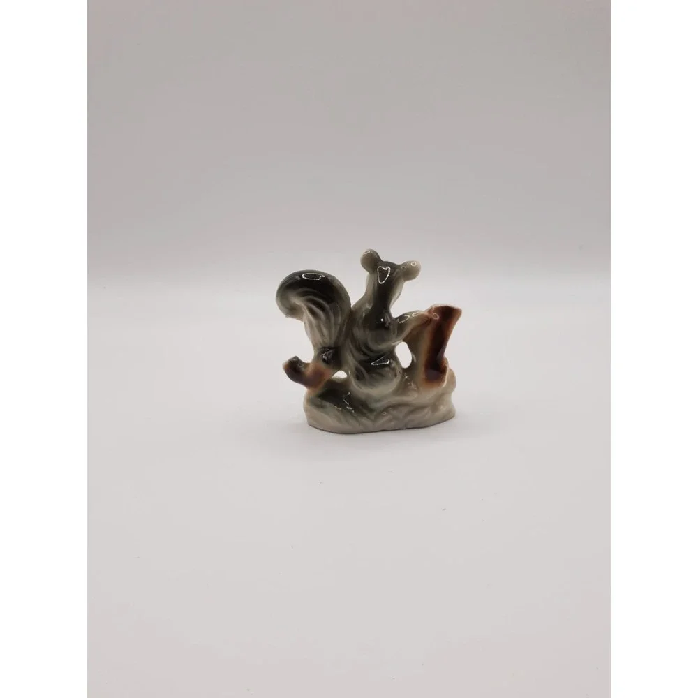 N/A small squirrel